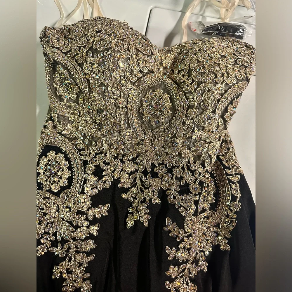 David’s Bridal Night Studio Embroidered Mermaid Gown Size 0 New wt Tags! - Picture 4 of 12